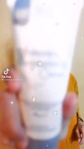 SR12 Whitening Moisturizing Cream / Body Cream Body Lotion Pemutih & Moisturizer