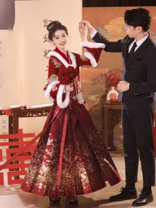 Red Wine Color Thickened Chinese Style Cheongsam Wedding Dress Set with Fur Shawl Outerwear Elegant High Waist A-Line Skirt for Engagement