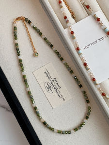 สร้อยคอแบบติดกระดูกไหปลาร้าสีเขียวมุกหลากสีสันสำหรับผู้หญิง สร้อยคอแบบหัวเข็มขัดโซ่ไหล่สไตล์ฤดูใบไม้ร่วงและฤดูหนาว