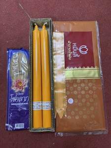 (พร้อมส่ง) ชุดสุดคุ้มเข้าพรรษา (ฟรีโบว์) ผ้าอาบน้ำฝน (คละยี่ห้อ)+ เทียน 1 คู่ +ธูปหอม 1แพ็ค ประกอบเอง ประทีป
