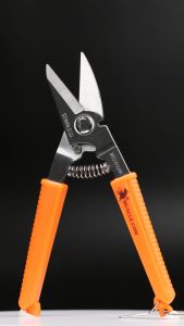 กรรไกร MUSCLE COW กรรไกรอเนกประสงค์ 8 นิ้ว กรรไกรตัดโลหะ สแตนเลส ตัดซีลาย ตัดสังกะสี ตัดแผ่นมิเนียม กรรไกรตัดกิ่งไม้ Pruning Scissors