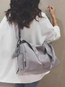 Large Capacity Nylon Sports Bag Womens Yoga Fitness Bag Lightweight Small Travel Shoulder Crossbody Bag Waterproof