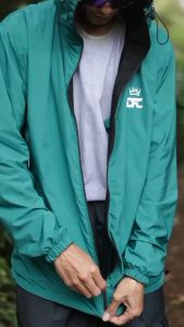 Jaket pria dan wanita Jaket running jaket gorpcore jaket haiking jaket viral merk DFC