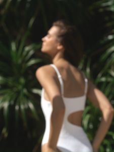 YUKARI SWIM ชุดว่ายน้ำวันพีซสำหรับผู้หญิง สง่างาม สีขาว ตัดโมโนกินีออก ชุดว่ายน้ำ - ผ้าเป็นมิตรกับสิ่งแวดล้อม