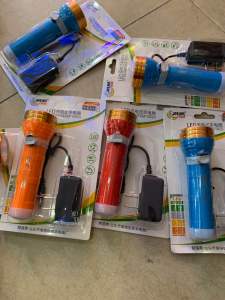 Đèn pin cầm tay sáng 2 đầu