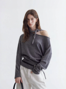 Fano | Áo Sweater Len 100% Lông Cừu Không Gian Rộng Rãi Vai Trụi
