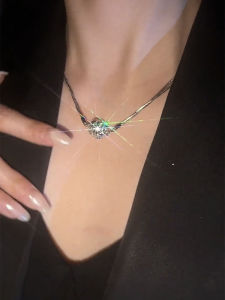 Super Shiny Diamond Embedded Magnetic Attraction Womens Necklace Multi-Layer Fashionable Clavicle Chain Designer Sense