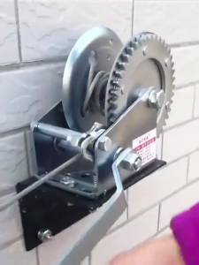 [จัดส่งจากกรุงเทพฯ] กว้านมือหมุน 800 ปอนด์ กว้านมือ รอกมือหมุน 10 เมตร  รอกกว้านมือหมุนสลิง รอกมือหมุนสลิง รอกยกของ สายยาว ราบรื่นและประหยัดแรงงาน ลอกมือหมุนสลิง