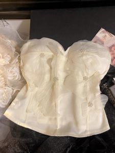 Áo Ngực Ren Hoa Kiểu Pháp Ôm Vừa Vặn Thanh Lịch Cho Nữ Mùa Đông 2025 Phong Cách Mới Áo Ngực Gợi Cảm Hở Lưng Áo Ngắn