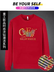 เสื้อยืดแขนยาวสไตล์ย้อนยุคสำหรับผู้ชาย เสื้อฮู้ดสีแดง ปักคริสตัล เสื้อผ้าผู้ชายสไตล์ย้อนยุค แฟชั่นฤดูใบไม้ผลิ 2024