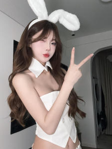 Original Little Rabbit Spicy Girl White Strapless Bared Waist Top And Short Skirt Set Christmas Cosplay Uniform School Uniform