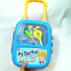 Bộ đồ chơi khám bệnh cho bé Đồ chơi valy bác sĩ hàng cao cấp có đèn dùng pin thiết kế giống như các dụng cụ đời thường (kèm pin) Do choi bac sy Do choi y te Đồ chơi bác sỹ dùng pin có đèn kèm valy kéo cho bé trai