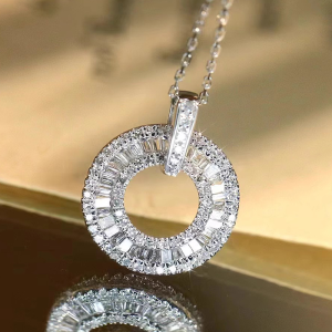 Huitan Luxury Elegant Simple Style Circle Pendant Necklace With Shiny CZ For Women Wedding Party Engagement Accessories Jewelry