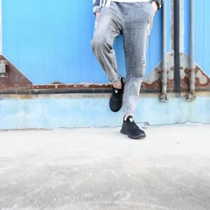 【Ready Stock】Steel toe Safety Shoes men Lightweight Anti-smash Anti-Puncture Anti-slip Work Shoes sneaker