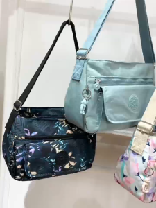 พร้อมส่ง กระเป๋าสะพายข้าง/สะพายไหล่ ผู้หญิง k&p แฟชั่น ช่องเยอะใส่ของได้เยอะ ผ้ากันน้ำ 963 ใส่ได้ทุกสไตล์