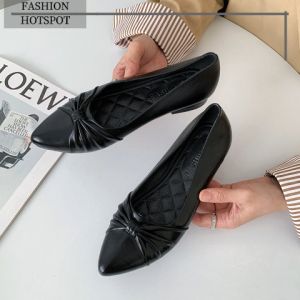 KDAShop สต๊อกแน่น รองเท้าคัชชูยางหุ้มส้น ทรงสวยทันสมัยดีไซน์หัวแหลม ใส่แล้วเก็บเท้าสวย เสริมส้นให้ดูดีสุดๆพร้อมส่งมากกดสั่งเลย