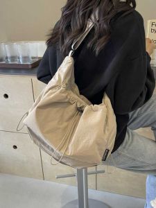 Túi Đeo Chéo Nylon Đơn Giản Phong Cách Mới Cho Nữ Túi Đeo Vai Túi Xách Túi Đựng Đồ Dùng Học Tập Túi Đựng Đồ Dùng Làm Việc Dung Tích Lớn