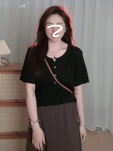 Plus Size round Neck Loose Single-Breasted Black Knitwear T-shirt Womens Summer Plus Size Ladies Slim Looking Short Sleeve Bottoming Shirt Tops