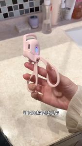 Heated Eyelashes Curler USB Rechargeable Electric Eyelash Curlers with 2 Level TempQuick Heating & Long-Lasting Curling Effect