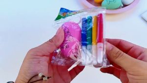 Đồ chơi vẽ tranh trên trứng làm đồ trang trí quà lưu niệm - Tặng kèm bút dạ màu và hình vẽ sẵn trên trứng A47 (Giao ngẫu nhiên 1 trứng)