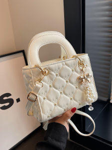 Elegant Ladys Crossbody Bag Trendy Design Handbag Diamond Grid Pattern Lady Duffel Bag Soft British Style Fashionable Autumn Winter Bag