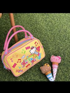 Sanrio Kitty Summer Durable Candy Handbag Womens Dopaamine Ice Cream Pattern Fashionable Small Square Bag for Swimming Fans
