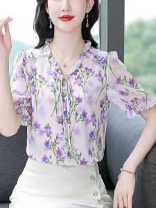 เสื้อเชิ้ตผ้าชีฟองแขนสั้นคอวีลายดอกไม้สำหรับผู้หญิง ฤดูร้อน 2025 เสื้อผ้าทำงานสไตล์เกาหลีหลวมๆ ดีไซน์เก๋ไก๋