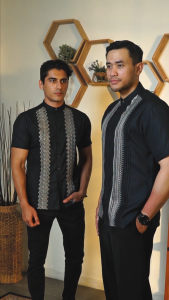 Casella Baju Koko Pria Lengan Pendek Pleats Embroidery | Baju Koko Hitam