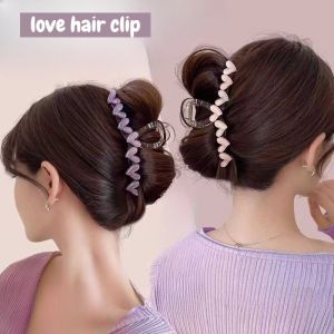 กิ๊บติดผมรูปฉลามดอกไม้อะครีลิกสไตล์เกาหลีสำหรับผู้หญิง