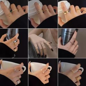 Elegant Minimalist Vintage Ring Set for Women Simple High-End Feeling Cold Tone Finger Ring Geometric Design Fashion Jewelry