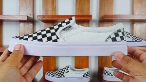 Sepatu Slip On Slop Vans Catur Wanita Kanvas Premium Kasual Foxing Karet Simpel Anti licin