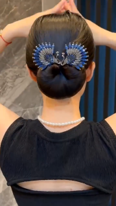 YOUJ Charming Peacock Zircon Curler Hair Clip Blue Flower Curls Hair Bun Rotating Hairband Twister for Women
