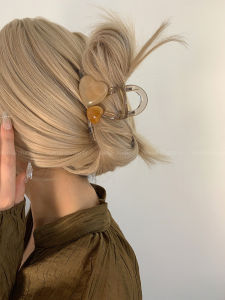 Super Catch! Love Heart Grip French style Retro High Sense Ins Niche Design Back Head Up-do Shark Clip Women