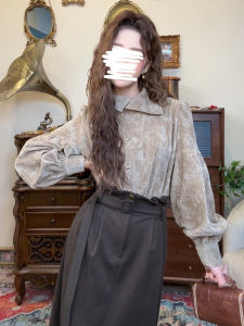 เสื้อเชิ้ตคอวีไม่สมมาตรสไตล์ฮ่องกงย้อนยุคสำหรับผู้หญิง ฤดูใบไม้ร่วง/ฤดูหนาว เสื้อเชิ้ตผู้หญิงแบบหนา ใส่ไปทำงานได้หลากหลาย