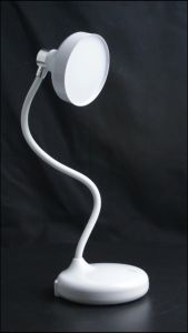 Lampu Meja Lampu Belajar High Quality Cahaya Super Terang Free USB Holder Elastis  - QS1869