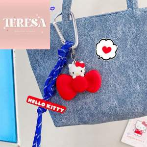 【TERESA】A257 Hello Kitty 蝴蝶结包包挂件钥匙扣 | Rantai Kunci Hello Kitty Sanrio Original | Sanrio Hello Kitty Bow Bag Charm 可爱玩偶
