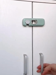 ที่ล็อคประตู ที่ล็อคตู้เย็น ตัวล็อคลิ้นชัก ที่ล็อคตู้ ที่ล็อคตู้ กันเด็กเปิด การป้องกันทารก ล็อคแน่น ไม่หลุด เพื่อความปลอด เพื่อความปลอดภัยสำหรับเด็ก