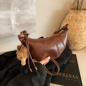 กระเป๋าทรงขนมจีนสีแดงหรูหราสำหรับผู้หญิง กระเป๋าสะพายไหล่ข้างเดียวแบบลำลอง กระเป๋าสะพายข้างแบบยูนิเซ็กซ์ กระเป๋าถือแบบอเนกประสงค์