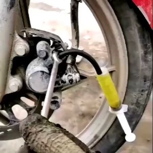Motorcycle Brake Caliper Gas Bleeder Syringe Tool Hydraulic Disc Brake Bleed Kit Brake Pump Exhaust