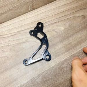 Pát trước Sirius đĩa 260/267mm xài heo 2 Piston đối xứng màu đen nhôm 6061