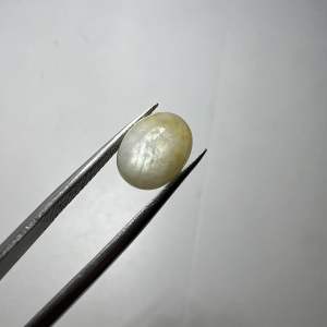 3705-ĐÁ SAPHIA TRẮNG PHỚT VÀNG SAO NHẸ ( THIÊN NHIÊN ) KHÔNG XỬ LÝ.