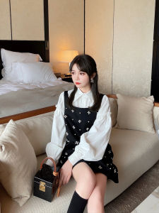 ชุดกระโปรงแขนกุดสีดำสองชิ้น ชุดกระโปรงแขนกุดสไตล์ฝรั่งเศส สไตล์นักศึกษา หวานๆ สำหรับผู้หญิงในฤดูใบไม้ร่วง