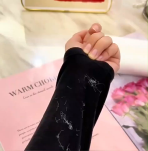 LoveFamily ลูกกลิ้งเก็บฝุ่น ลูกกลิ้งกำจัดขน เก็บขนและฝุ่น ใช้งานสะดวก ลูกกลิ้งทำความสะอาดเสื้อผ้าติดไรขนไรฝุ่น พร้อมส่ง