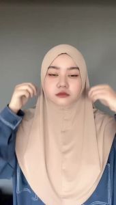 Bergo Dailly Hijab Instan Size M / bergo oval seriya / hijab instan terbaru 2024 / kerudung instan terbaru 2024 /Bergo Non Pet Antem Matt Jersey/hijab bergo oval m / hijab khimar oval m