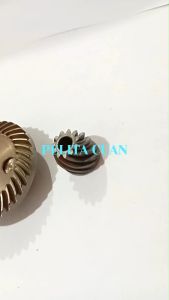 Gear Gigi Nanas Makita 9553b & Gerinda 9553