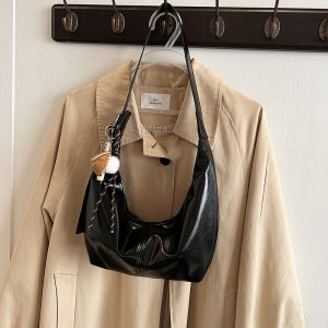 Autumn Winter Popular Womens Wallet Crossbody Bag Dumpling Shape Soft PU Leather Zipper Closure Casual Fashion Handbag