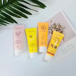 LZD  Fall/Winter Hot-Selling Non-Greasy Vaseline Foot Cream   Hand and Foot Anti-Chapping Cream Vaseline Nourishing Moisturizing Hand Cream