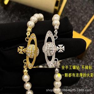 Vintage Womens Necklace with Star Pendant Alloy Material Retro Style Siliver and Gold Plated Chain Fashionable Accessory