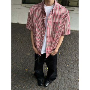 เสื้อเชิ้ตแขนสั้นลายสก็อตสไตล์อเมริกันหลวมๆ สำหรับผู้ชาย ทรงพอดีตัว ทรงปกติ ฤดูร้อน 2025 เสื้อเชิ้ต POLO คอตั้ง