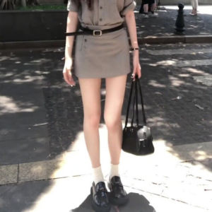 Bộ Áo Sơ Mi và Chân Váy Cổ Polo Thời Trang